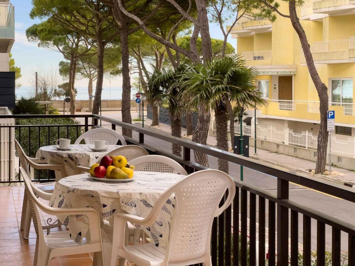 Apartments In Lignano Sabbiadoro 39726 Eksteriør billede